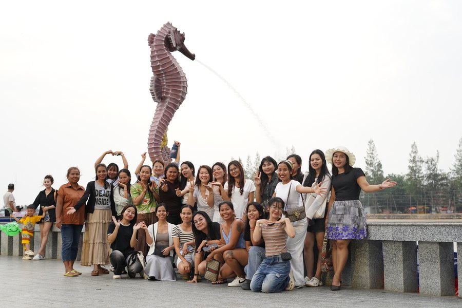 gathering photo 3